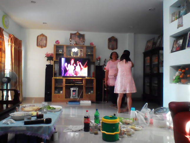 บริษัท บางกอกบิสกิต จำกัด - การบริการอาหารและที่พัก