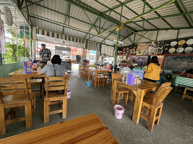 ก๋วยเตี๋ยวเรือหม้อดินนายกร