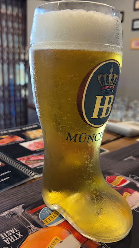 Opinii despre Beer Bank Rawai în Phuket - การบริการอาหารและที่พัก