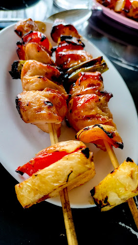 ไต๋กิ๊ก เมี่ยงปลาเผา - การบริการอาหารและที่พัก