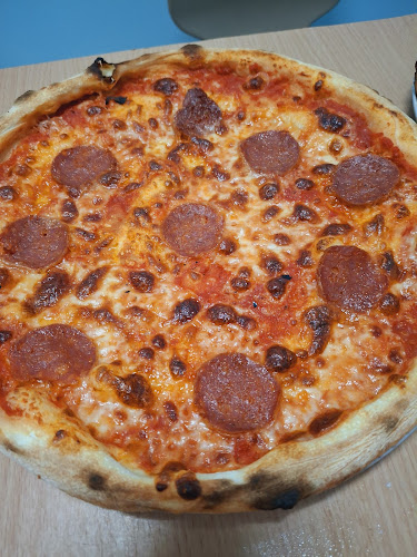 Opinii despre Chaweng star pizza în อำเภอเกาะสมุย - การบริการอาหารและที่พัก