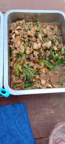 เจ้หวาน หมูกรอบ - การบริการอาหารและที่พัก