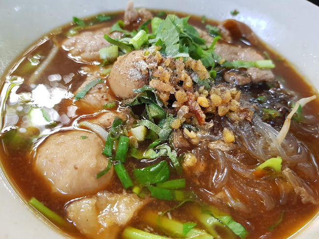 ร้านลำไย คาเฟ่ (LAMYAI CAFE') - การบริการอาหารและที่พัก