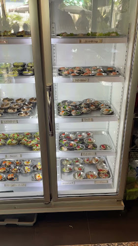 ร้านชมสวน ติ่มซำ อาหารเช้าพัทยา - การบริการอาหารและที่พัก