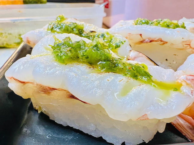 Hey! Sushi ซูชิแม่ลูกอ่อน สาขาในตลาดปากซอยเนินพลับหวาน