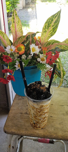 หวานหวาน คอฟฟี่ ติดกับร้านก๋วยเตี๋ยว ๒ซาว ลาวต๋น ไก่ย่างนายเพชร - อำเภอเมืองพะเยา