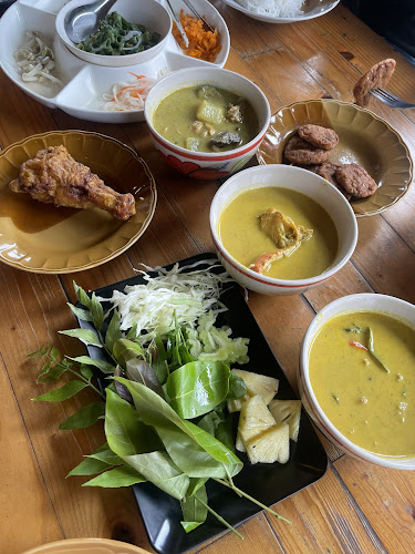 Opinii despre ร้านหนมจีนบ้านฉลอง în อำเภอเมืองภูเก็ต - การบริการอาหารและที่พัก