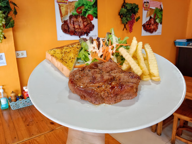 Opinii despre พีทีสเต็ก บางบัวทอง în อำเภอบางบัวทอง - การบริการอาหารและที่พัก