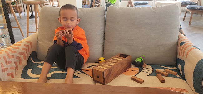 Sunday House.cafe - การบริการอาหารและที่พัก