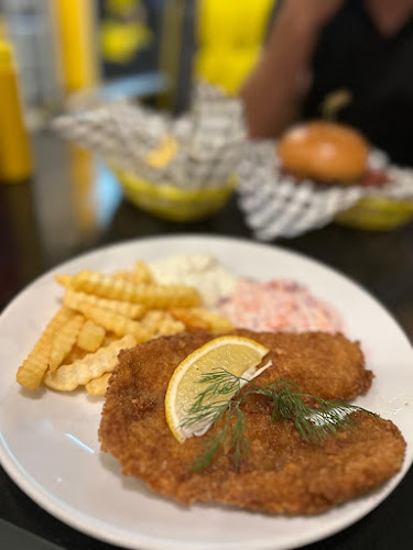 Wanted Burgers & Beer برجر бургер 汉堡包 - การบริการอาหารและที่พัก