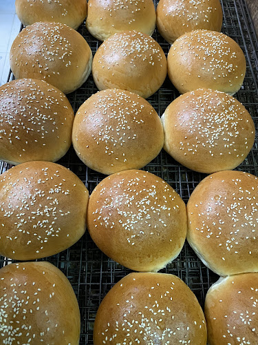 TAKE A BREAD - การบริการอาหารและที่พัก