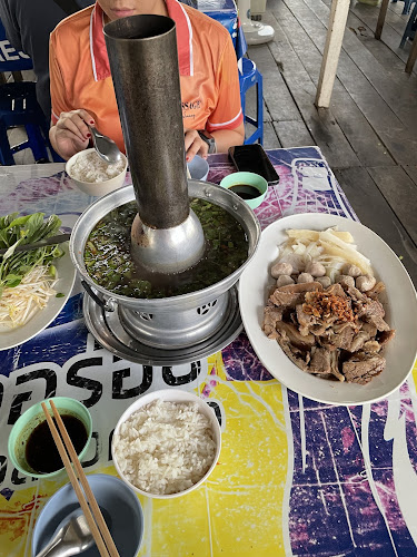 Comentarii opinii despre นายเก่งคลองสี่ ก๋วยเตี๋ยวเนื้อวัวรสเยี่ยม