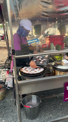 ตลาดปลายแหลมสะพานหิน - อำเภอเมืองภูเก็ต