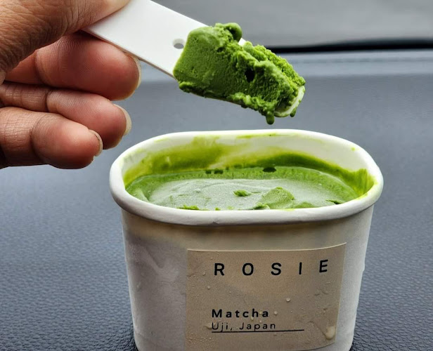 Opinii despre ROSIE.nak în เมือง - การบริการอาหารและที่พัก