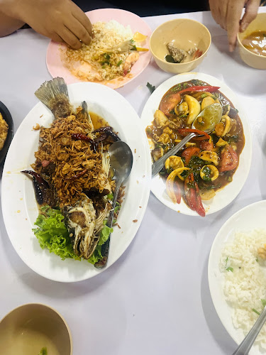 บังหลี กะหม๊ะ ตามสั่ง Banglee&kakmah Seafood - การบริการอาหารและที่พัก