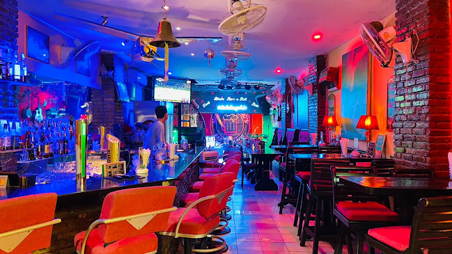 夜市Michael's Bar - Phuket Town - การบริการอาหารและที่พัก