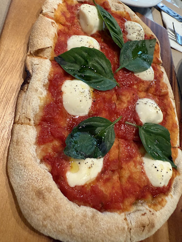 แสบสบายซอย 2 ตำบลป่าตอง อำเภอกะทู้ ภูเก็ต 83150