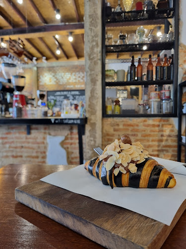 Comentarii opinii despre ซาลูน คอฟฟี่ แอนด์ บาร์