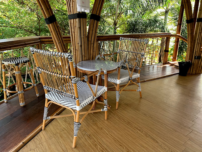 Opinii despre วาวี คอฟฟี่ @ชมจันทร์ เฮือ ฮักมูล în อำเภอวารินชำราบ - การบริการอาหารและที่พัก