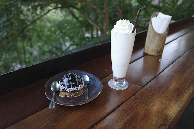 Three Monkeys Restaurant - อำเภอเมืองภูเก็ต