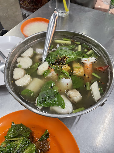 เฉินหลง ข้าวต้มเงินล้าน สาขา พุทธมณฑลสาย 4 - การบริการอาหารและที่พัก