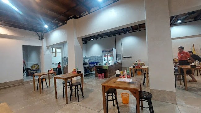 5 ถ. เยาวราช ตำบลตลาดเหนือ เมือง ภูเก็ต 83000