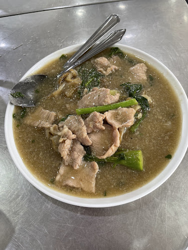 ยอดผักเมืองทอง ราดหน้า