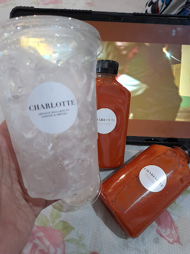 CHARLOTTE DOUGHNUTS Sai Song - การบริการอาหารและที่พัก