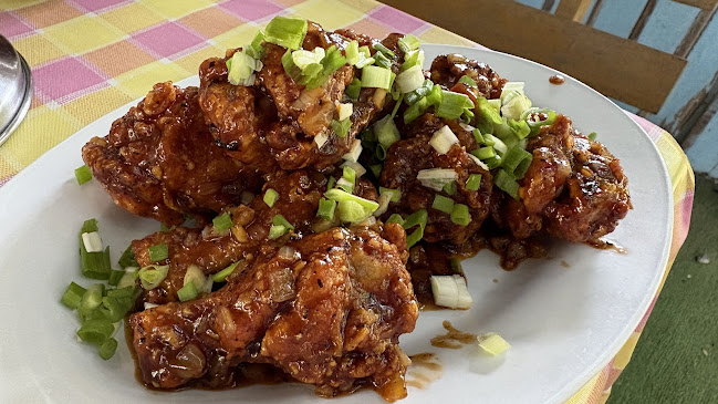 ร้านป้าสมัย - การบริการอาหารและที่พัก