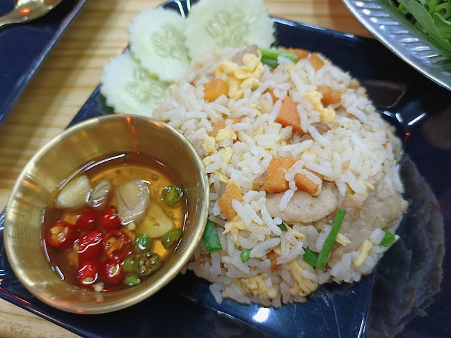 เหล่าเต๊ง หมูกระทะ - การบริการอาหารและที่พัก