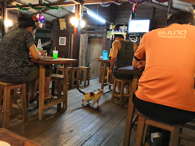 Ko dum restaurant - การบริการอาหารและที่พัก