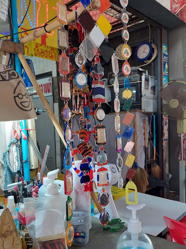 Comentarii opinii despre ร้าน ช่างตึ๋งเลี่ยมพระด้วยมือ@Hand Made
