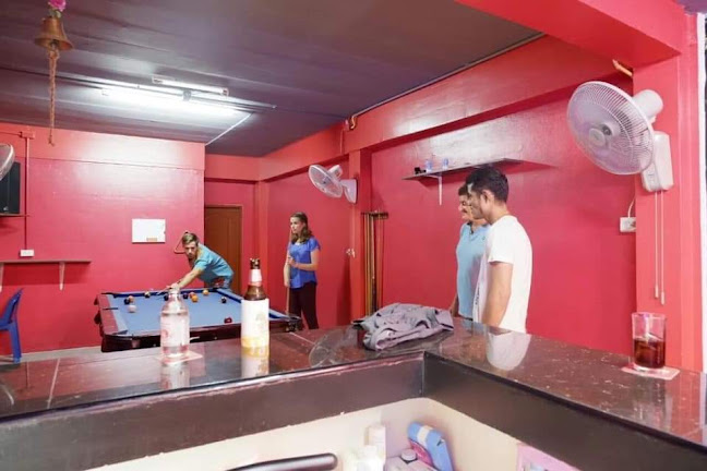 Comentarii opinii despre Red hot bar