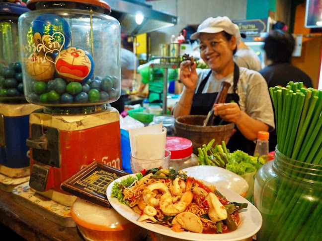 ครัวหน้าบาน พัทยา - การบริการอาหารและที่พัก