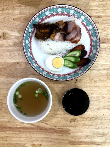 สุรินทร์ ซอย 1 ตำบลตลาดใหญ่ เมือง ภูเก็ต 83000