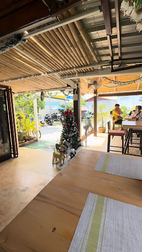 104 ซอยโคกมะขาม ตำบล ราไวย์ อำเภอเมืองภูเก็ต ภูเก็ต 83130