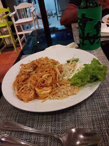 ส้มตำ และ อาหารตามสั่ง