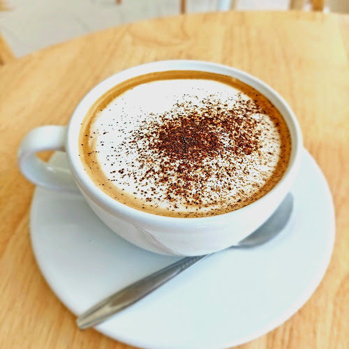 Ten slash coffee corner tenslash เท็นสแลช คาเฟ่นครปฐม - อำเภอเมืองนครปฐม