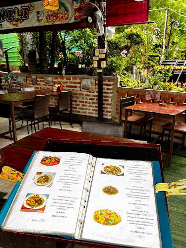 Sweet Chilli Restaurant & Bar @Karon Beach - การบริการอาหารและที่พัก