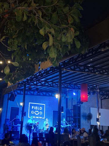 Field Good @ วัน ยัง ค่ำ - การบริการอาหารและที่พัก