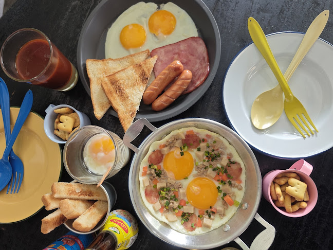 โกบี - การบริการอาหารและที่พัก