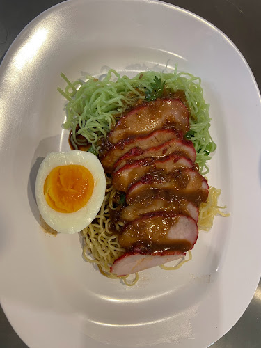 Comentarii opinii despre ข้าวมันไก่ชายพี