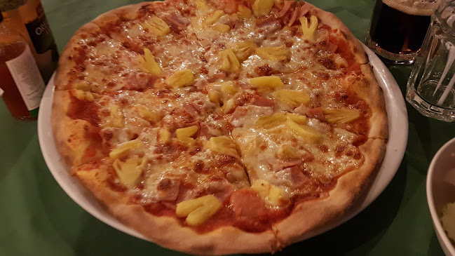 ลอบสเตอร์แอนด์พรอน - การบริการอาหารและที่พัก