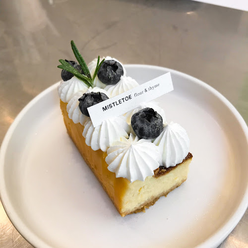 Mistletoe flour & thyme cafe