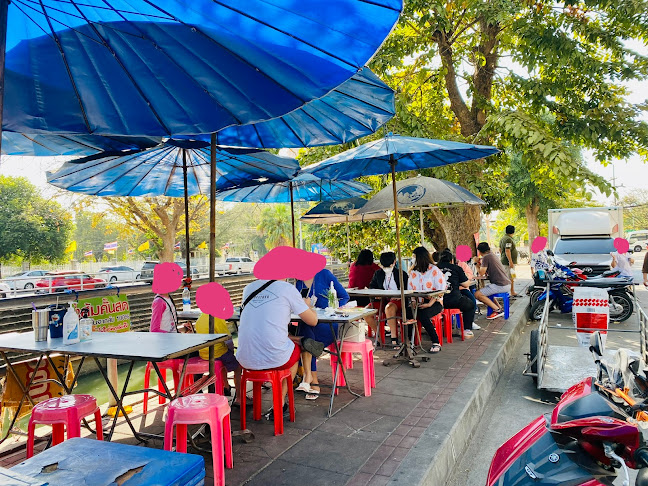 Hongyok Pork Red Rice - ข้าวหมูแดงหงษ์หยกนครปฐม(ริมคลอง)