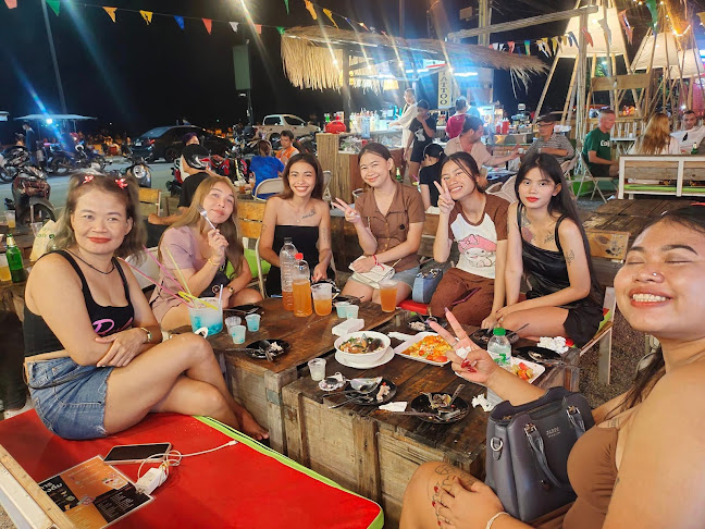 S&B อยู่นี่ริมเล จอมเทียน