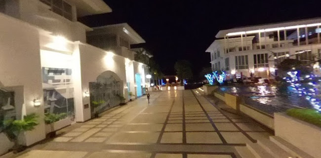 DEE BEACH PUB & RESTAURANT