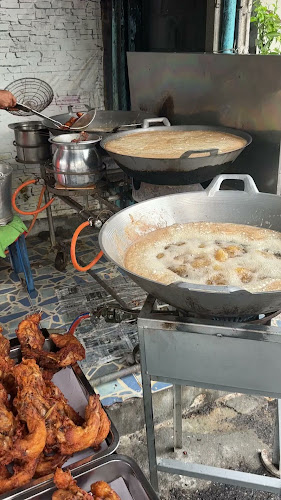 ไก่ทอดซอฟียา - การบริการอาหารและที่พัก