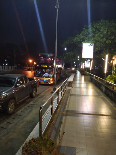 Opinii despre แพอาหาร ร. เรือ นครสวรรค์ în อำเภอเมือง - การบริการอาหารและที่พัก