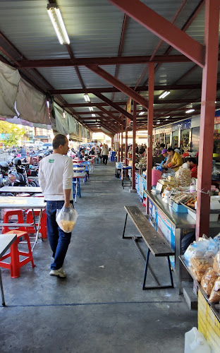 ตลาดสดเทศบาล 3 (ตลาดใหญ่) อุบลราชธานี - การบริการอาหารและที่พัก